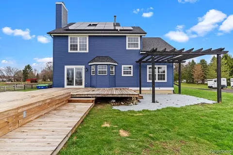 Exterior - 7200 E Potter Rd, Davison, MI 48423 photo 7 of 15