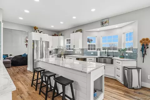 Kitchen - 7200 E Potter Rd, Davison, MI 48423 photo 2 of 6