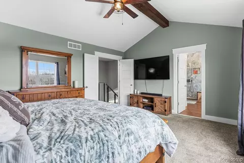 Bedroom - 7200 E Potter Rd, Davison, MI 48423 photo 5 of 7