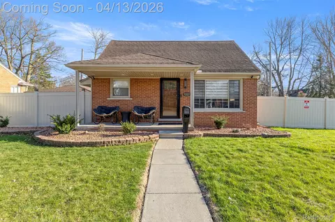 24161 Oxford St, Dearborn, MI 48124