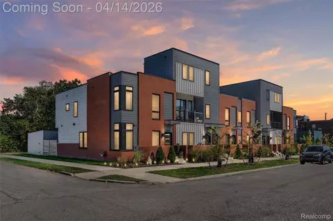 2736 Harrison St, Detroit, MI 48216