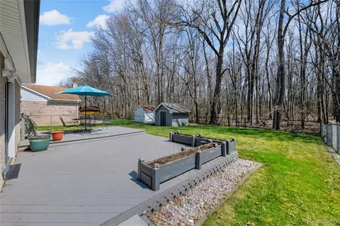 Exterior - 9447 Continental Dr, Taylor, MI 48180 photo 4 of 8