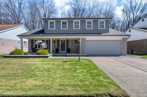 Exterior - 9447 Continental Dr, Taylor, MI 48180 photo 3 of 8
