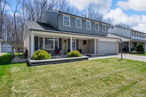 Exterior - 9447 Continental Dr, Taylor, MI 48180 photo 2 of 8