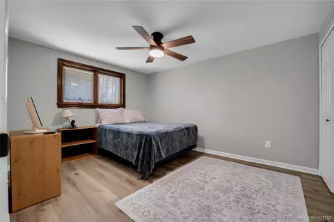 Bedroom - 9447 Continental Dr, Taylor, MI 48180 photo 3 of 4