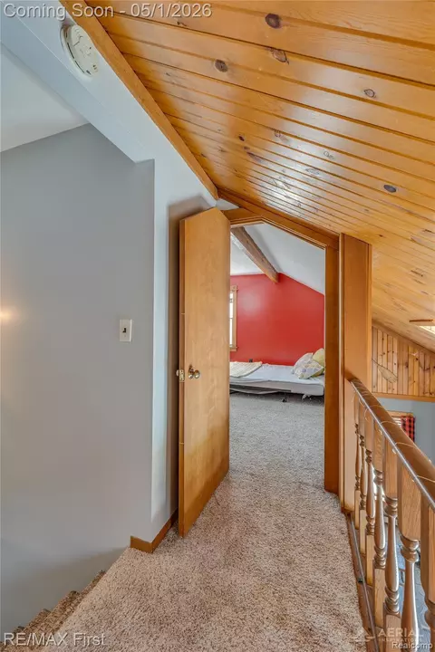 Entry Way - 2063 Victoria Ct, Hill, MI 48635 photo 3 of 4