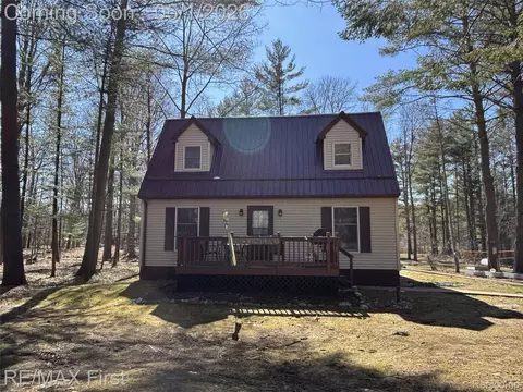 2063 Victoria Ct, Hill, MI 48635
