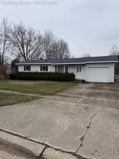 241 Ray St, Montrose, MI 48457
