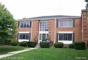 780 E Fox Hills Dr, Bloomfield Hills, MI 48304