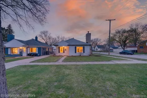 24304 Carlysle St, Dearborn, MI 48124