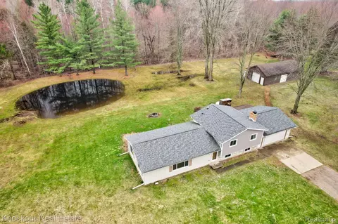 3467 Pebble Creek Dr, Vassar, MI 48768