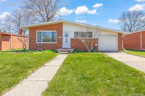 8138 Hillcrest Blvd, Westland, MI 48185
