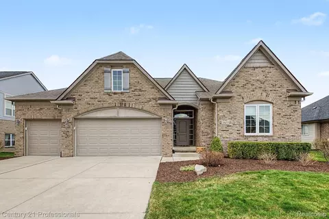 49455 Messara Dr, Macomb, MI 48042