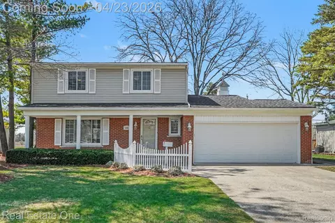 5303 Church Hill Dr, Troy, MI 48085