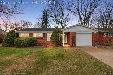 37935 Donald St, Livonia, MI 48154