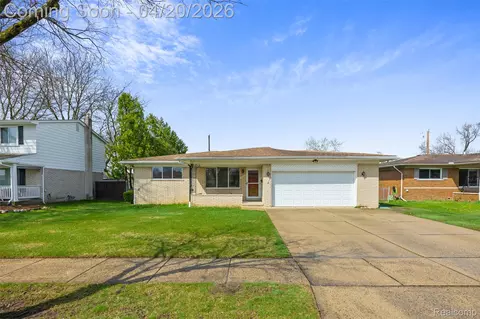36825 Eton Ct, Sterling Heights, MI 48310