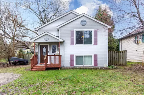 11583 Broadview St, Hartland, MI 48353