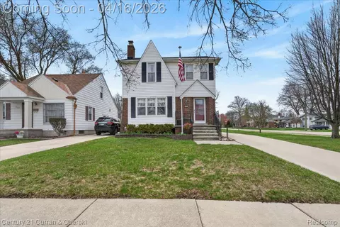 649 Phillips Ave, Clawson, MI 48017