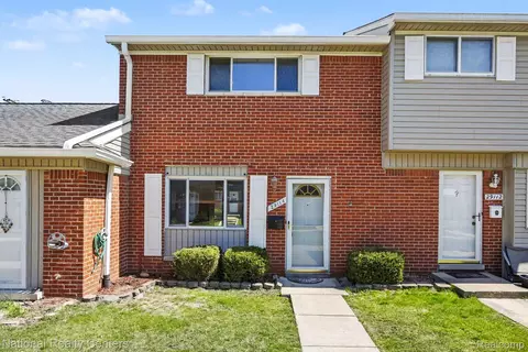 29114 Manchester St #69, Westland, MI 48185