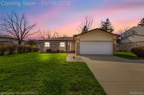 18231 Stamford St, Livonia, MI 48152