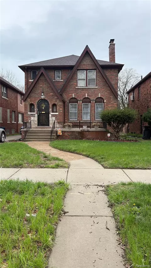 8735 Marygrove Dr, Detroit, MI 48221