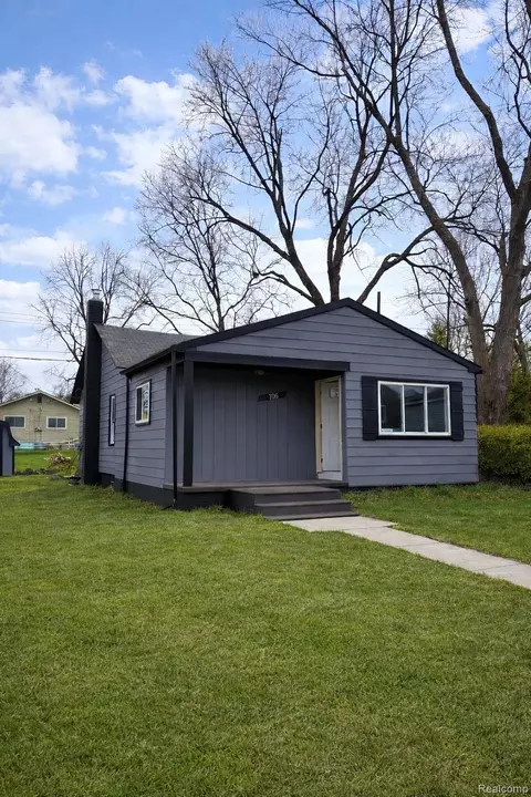 106 W Cornell Ave, Pontiac, MI 48340
