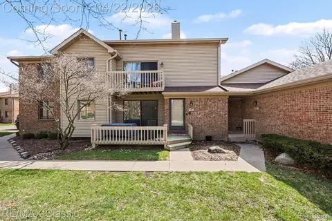7981 Woodingham #2, West Bloomfield, MI 48322