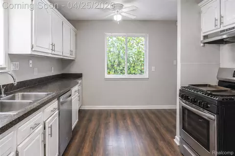 Kitchen - 9263 Sylvia St, Taylor, MI 48180 photo 2 of 2