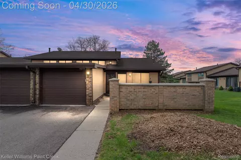 19877 Villa Ct W, Southfield, MI 48076