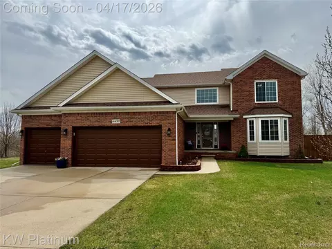 4837 Camelot Dr, Kimball, MI 48074