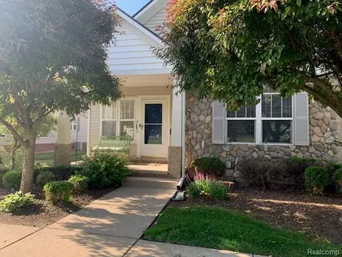 332 Brigg St, Howell, MI 48855