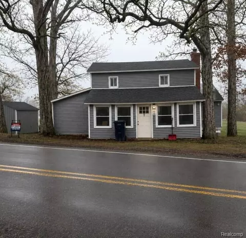 1983 Maxfield Rd, Hartland, MI 48353