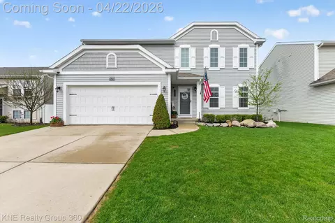 2743 Au Gres River Dr, Handy, MI 48836