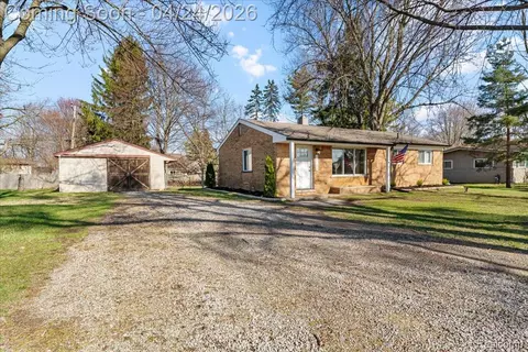 60784 Campground Rd, Washington, MI 48094