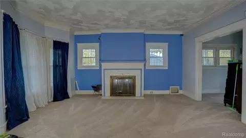 Living - 1644 Mason St, Flint, MI 48503 photo 1 of 3