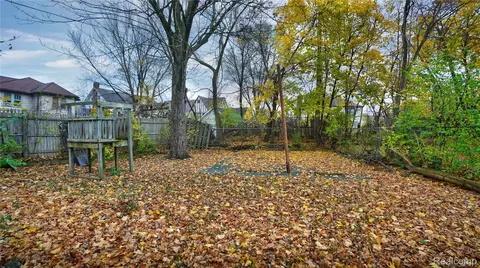 Exterior - 1644 Mason St, Flint, MI 48503 photo 3 of 4