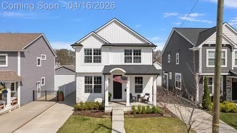 3592 Oakshire Ave, Berkley, MI 48072