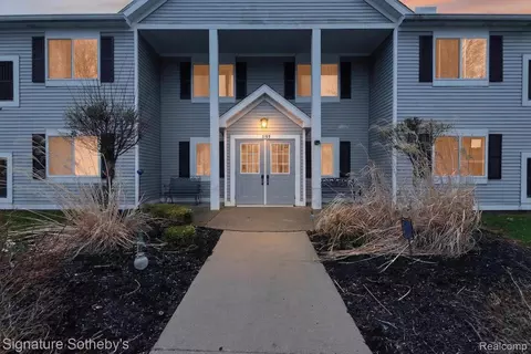 1155 S Lake Dr #71, Novi, MI 48377