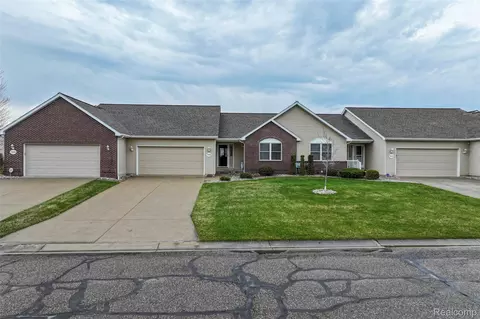 7039 Rosewood Dr, Clayton, MI 48433