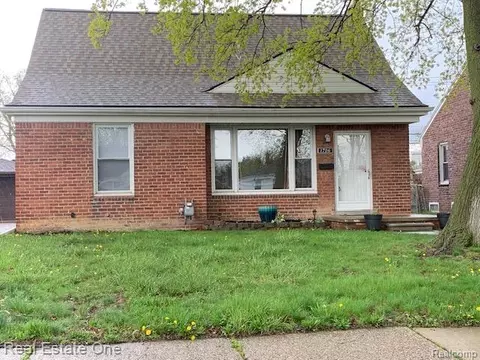 1726 Moran Ave, Lincoln Park, MI 48146