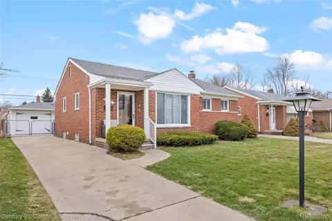 8605 Dixie Ln, Dearborn Heights, MI 48127
