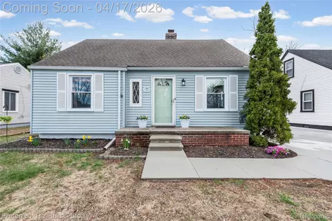 15026 Sunbury St, Livonia, MI 48154