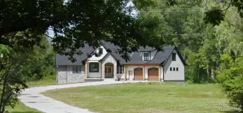 4770 Denton Rd, Canton, MI 48188