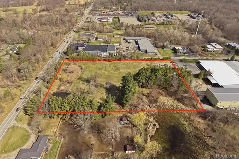 2265 S Milford Rd, Milford, MI 48381