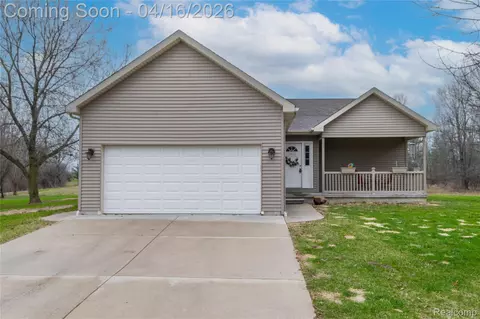 4210 Evans Rd, Holly, MI 48442