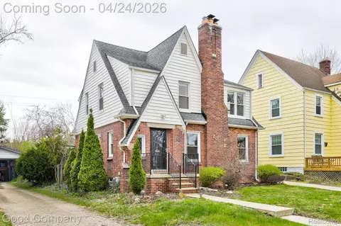 831 W Breckenridge St, Ferndale, MI 48220