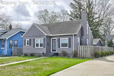 14 Kensington Blvd, Pleasant Ridge, MI 48069