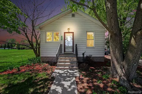 4331 N Michigan Ave, Saginaw, MI 48604