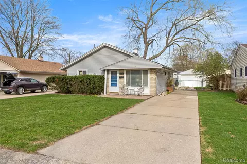 8075 William St, Taylor, MI 48180