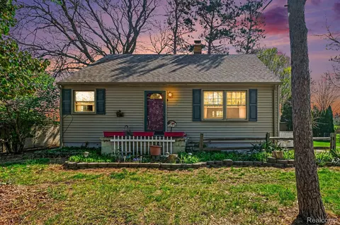 28780 Norwood Ave, Warren, MI 48092